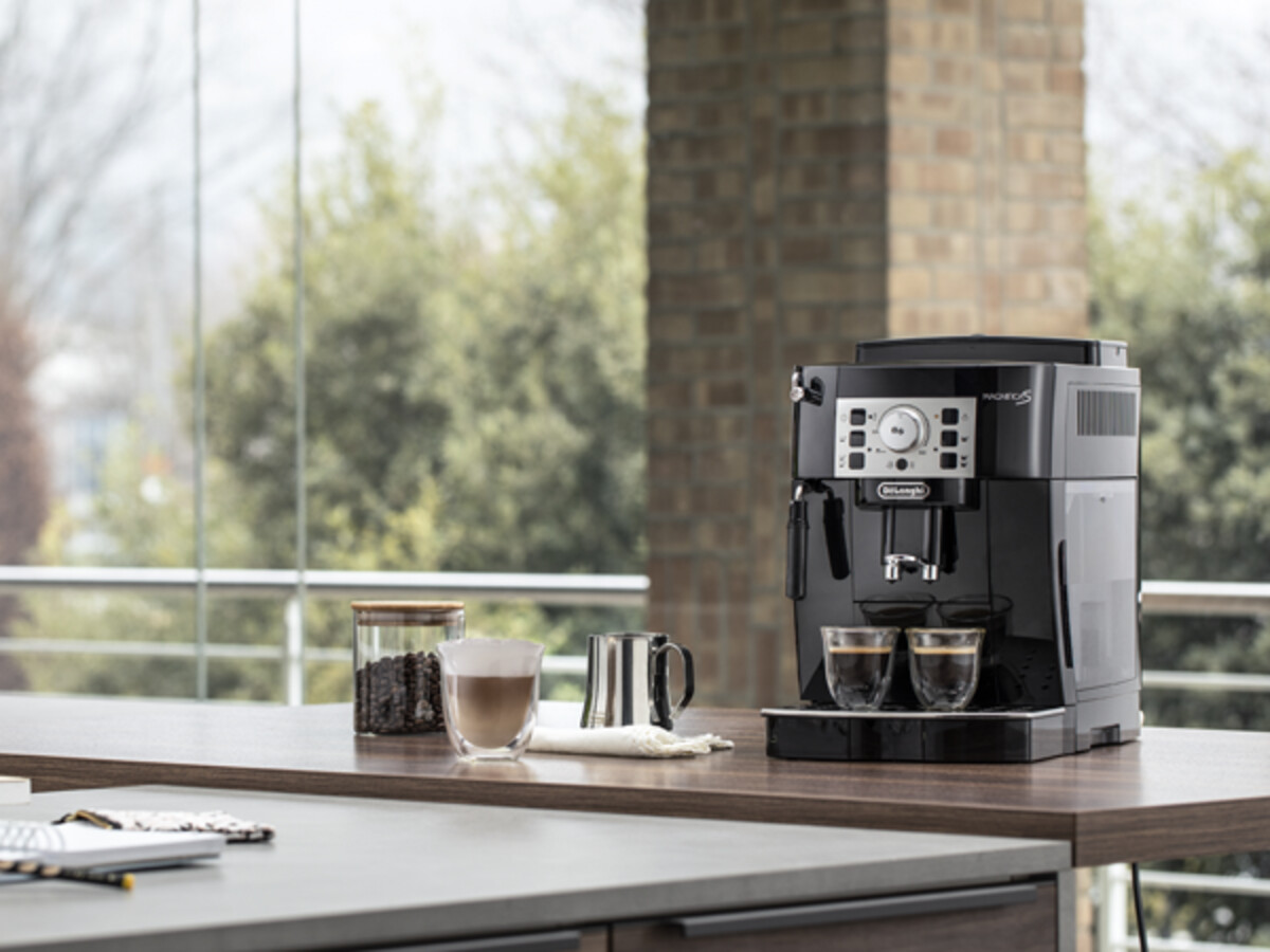 De’Longhi Coffee Makers: Which Is The Right One For You?